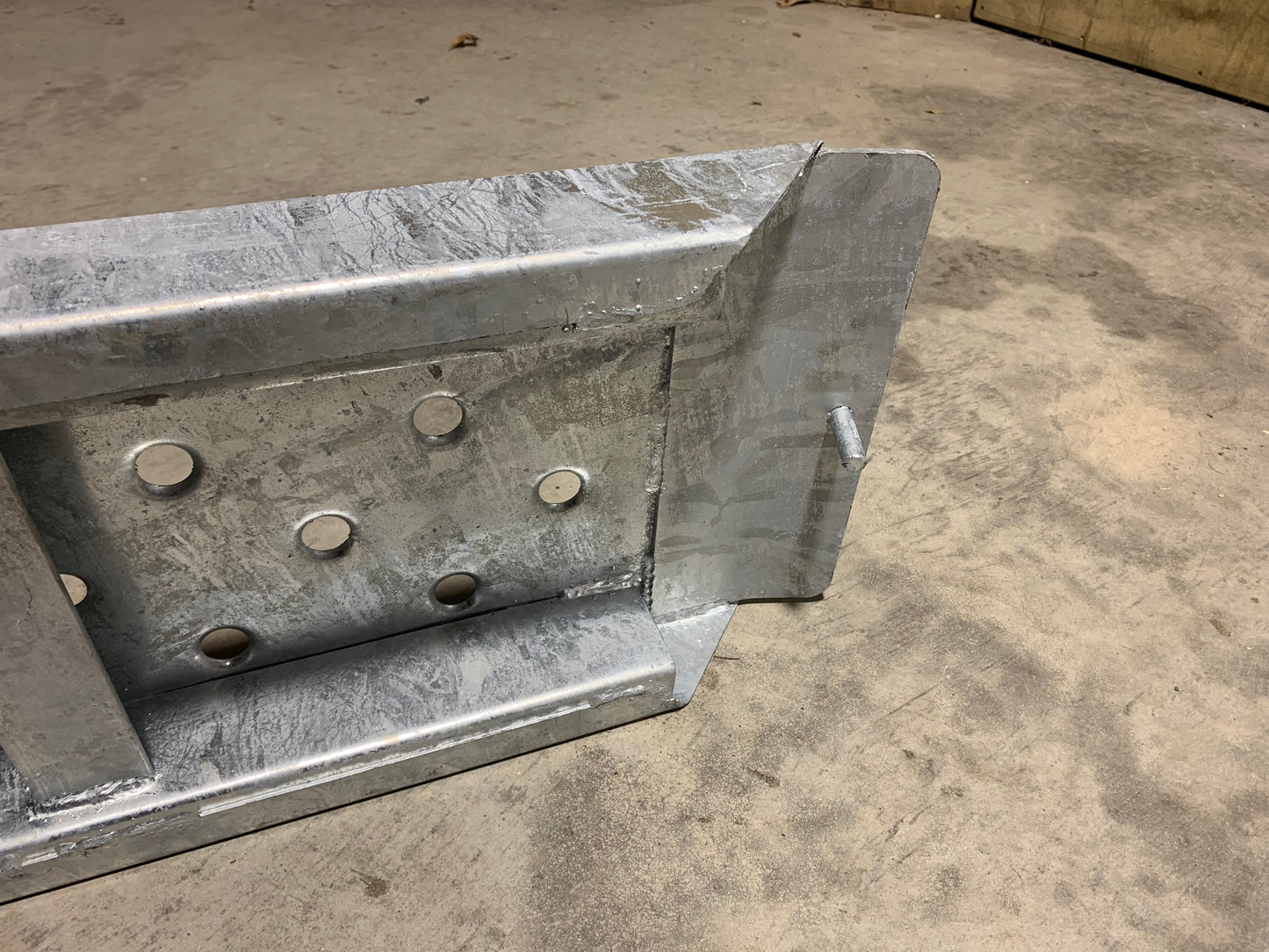 Bateson Side Loading Ramp