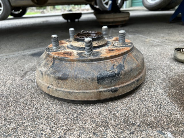 Knott Avonride T Series Hub 13"