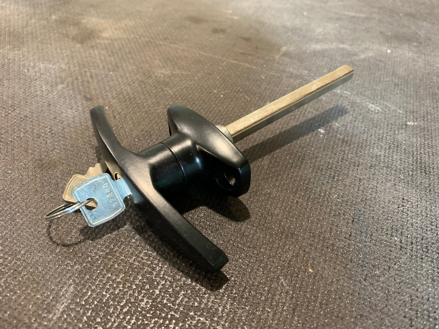 T Handle lockable
