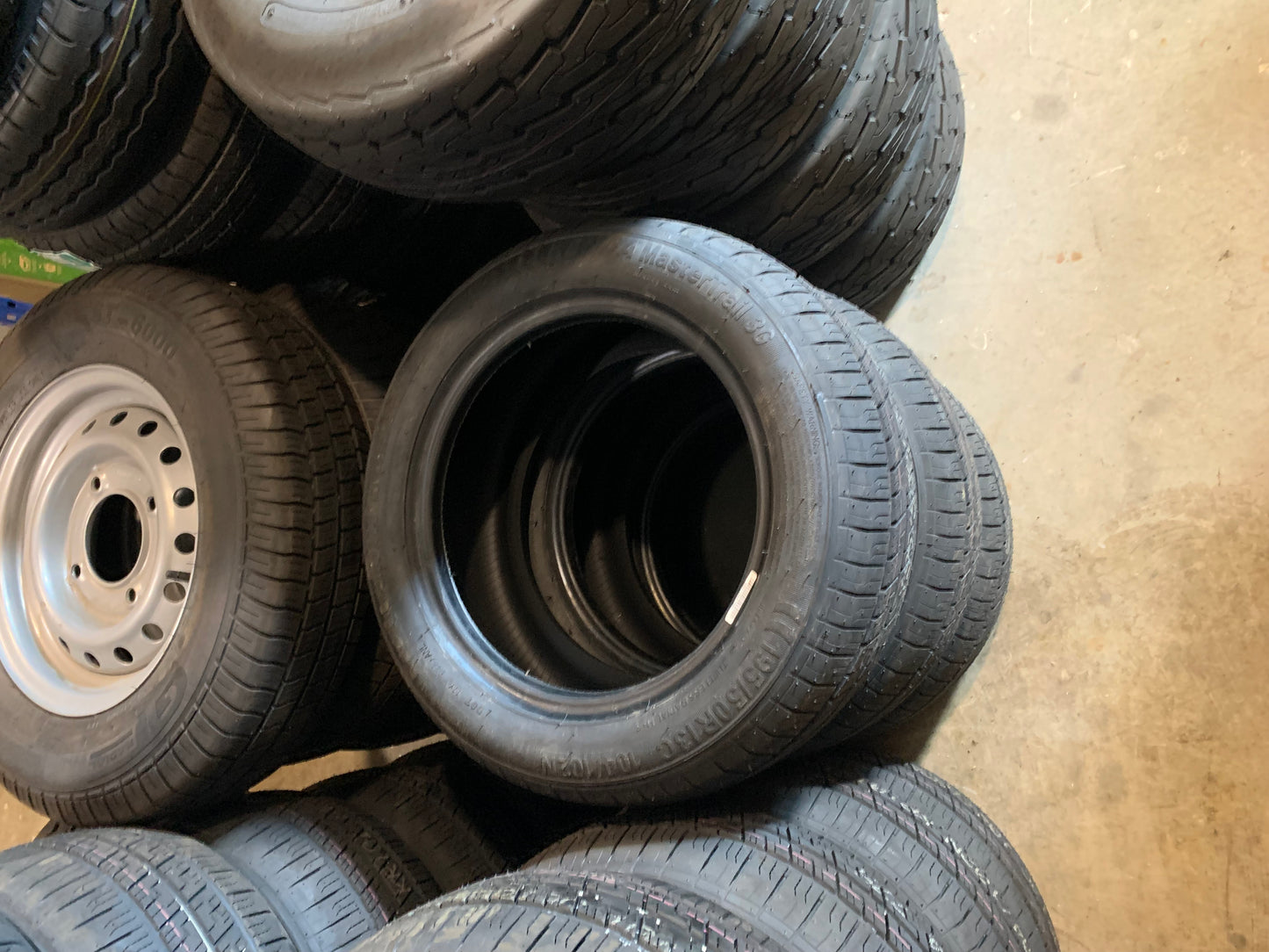Kenda MasterTrail 3G 195x50R13 13" Tire