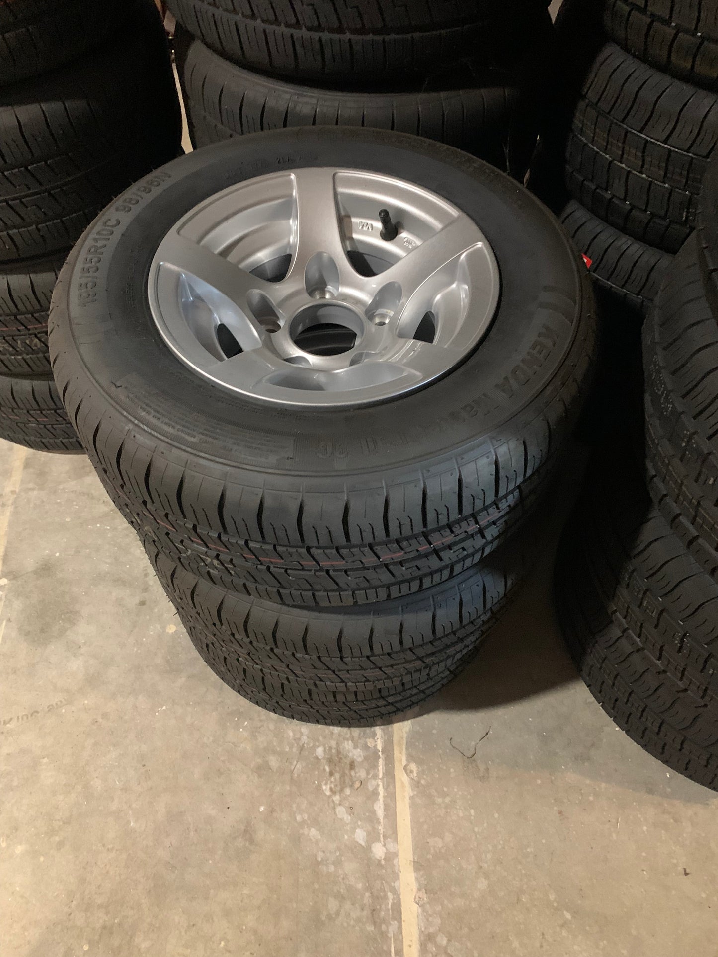 10" 5 Stud Mag Wheel with 195x55R10C Tire