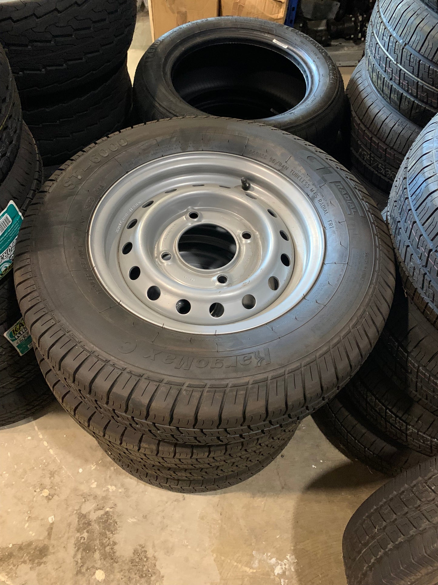 Bateson 13" Narrow 4 Stud wheel only