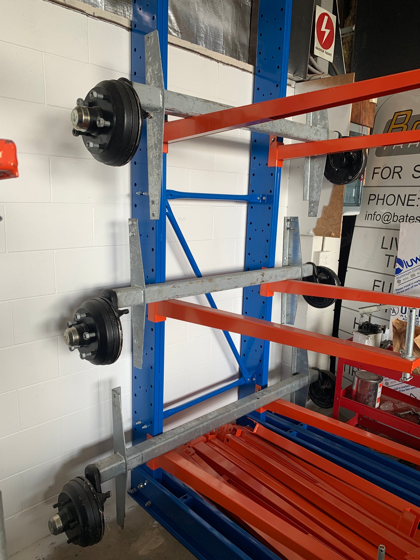 Knott Avonride Axle Assembly Bateson 35XX series, 2.0m Front