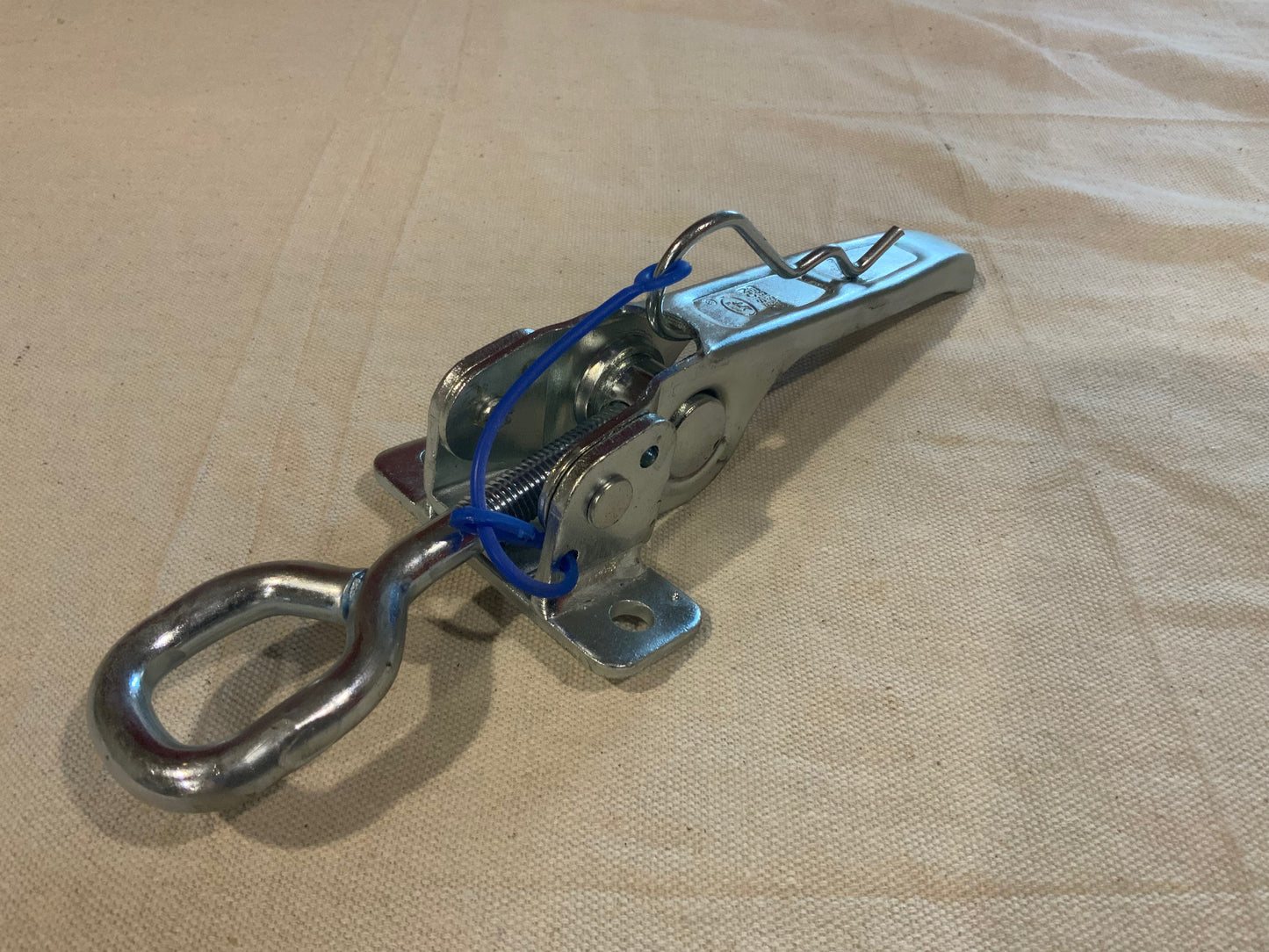 Eccentric Latch to Secure Deck