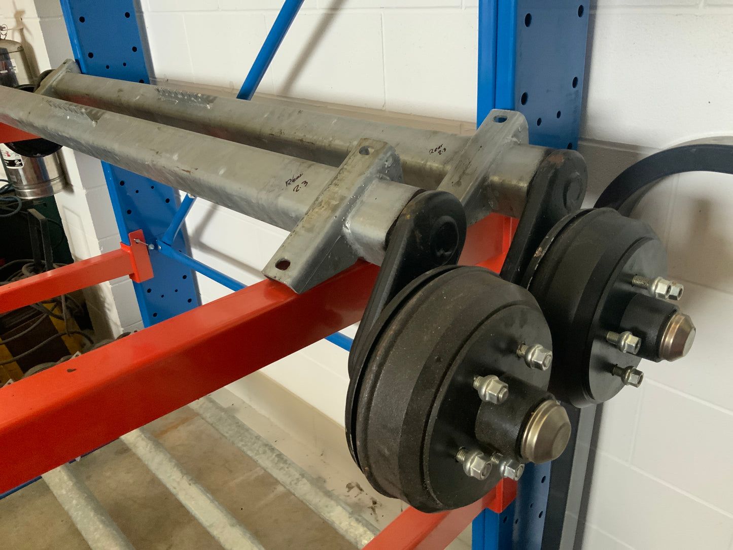 Knott Avonride Axle (Bateson PT 2.3m Rear)
