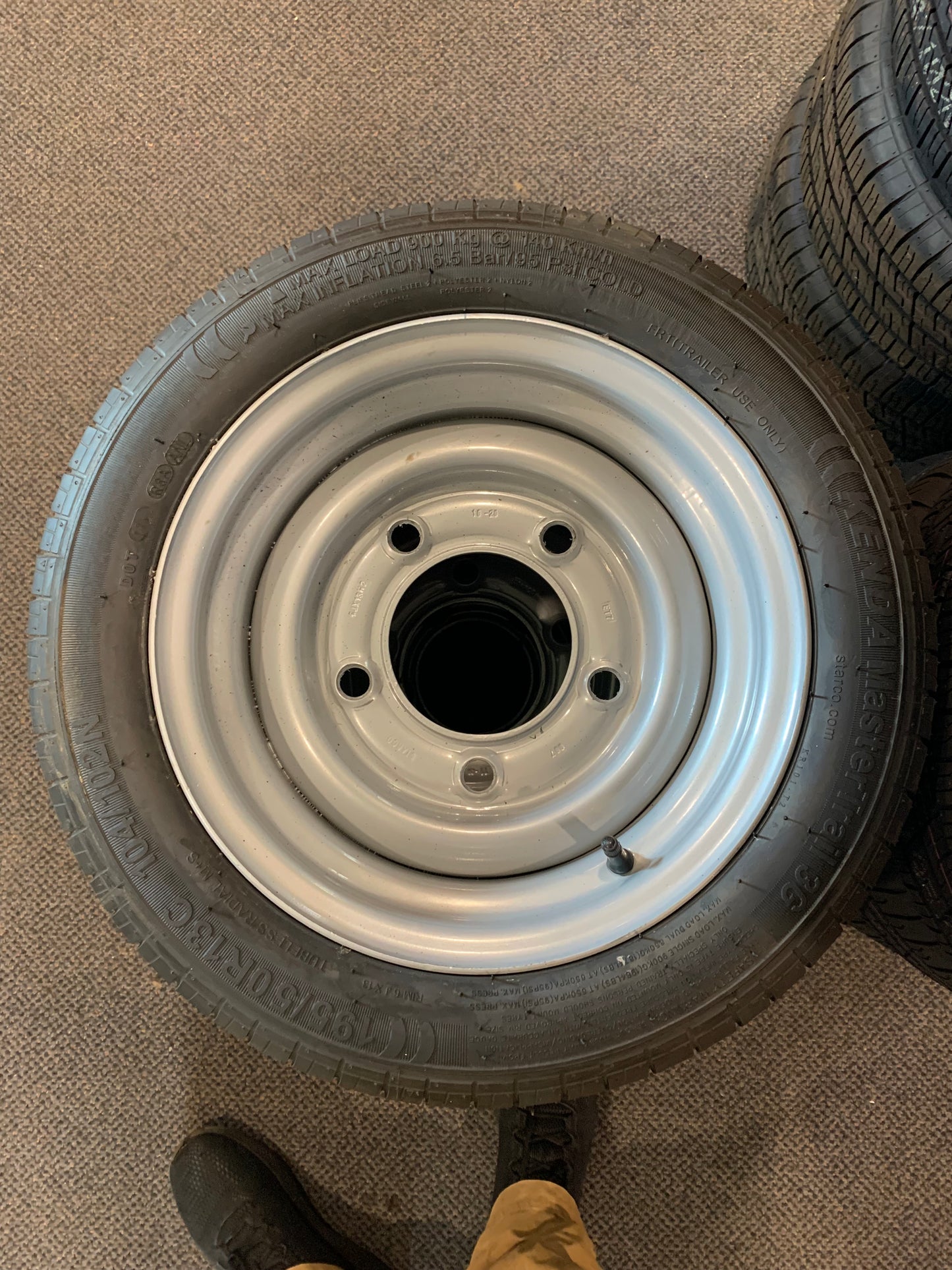Bateson 13" with Tire